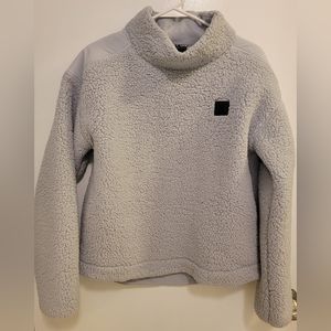 Heather gray Under Armour fleece pullover top